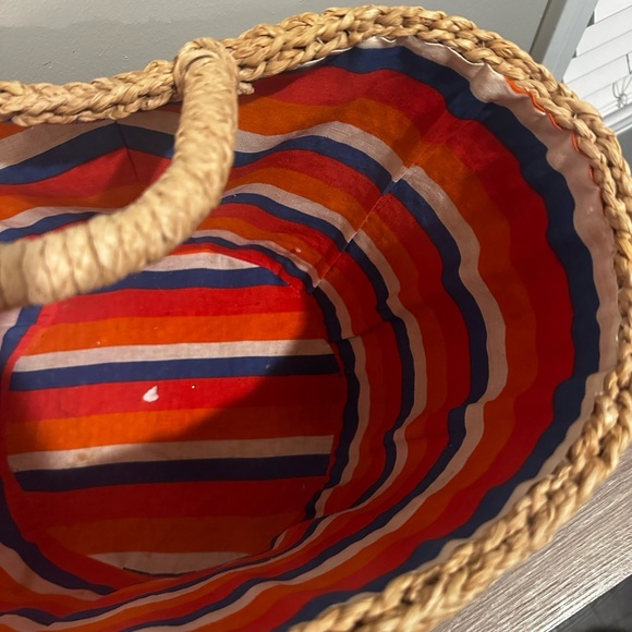 Stylish Tan Tote Bag with Red and Blue Lining - Picture 7 of 7